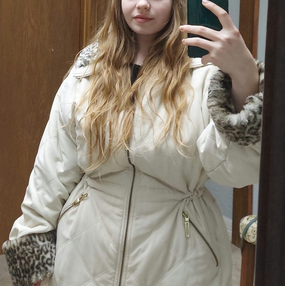 Meet your Posher, Naomi